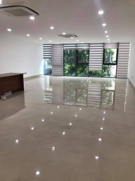Tôi cần cho thuê gấp sàn VP tại 23 Lê Văn Lương, Thanh Xuân. DT 80m2, giá thuê chỉ 14.000.000đ/th