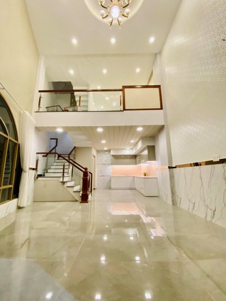 Nhà hẻm xe tải Dương Quảng Hàm, Gò Vấp, 5 Lầu bê tông cốt thép ở hay kinh doanh đều tốt