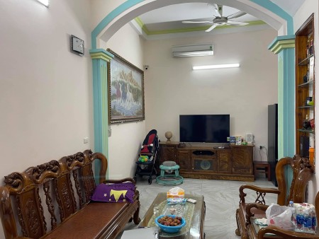 Bán nhà nguyên căn đẹp nhất Mễ Trì Thượng 44 m2 nhỉnh 4 tỷ nội thất lung linh, ở sướng.