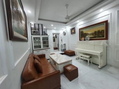 Bán nhà Quan Nhân 33m x 5 tầng, nhà mới ở ngay giá chỉ hơn 3 tỷ