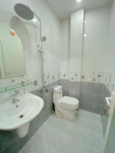 Bán Nhà Phố Ngô Quyền Hà Đông khu phân lô Quân Đội ô tô đỗ cách 20m diện tích 38m2 giá 2.4tỷ