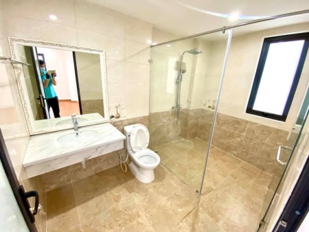BÀN NHÀ ĐẸP GIA THƯỢNG - GẦN TRƯỜNG PHÁP!DT:36m2.Giá 4.35tỶ