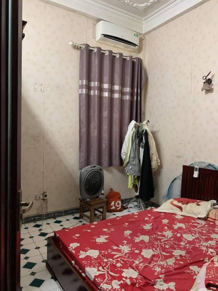 Cần Bán Nhà Quan Nhân 42m2 giá 5.75 tỷ-Kinh Doanh Sầm uất - Trung Tâm tiện ích .