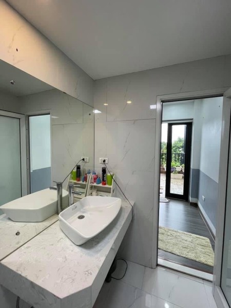 Bán nhà siêu phẩm hồ Ba Mẫu, ở đẳng cấp dt42m,2 gia chỉ 16 tỷ, liên hệ 0904122345