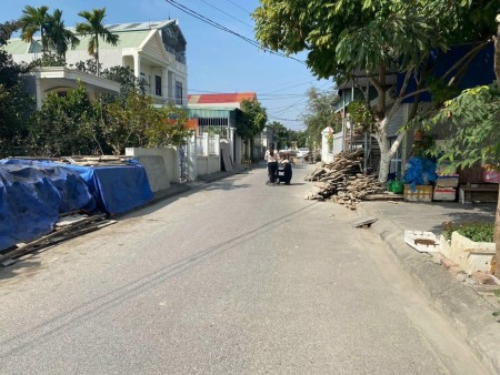 Bán gấp lô đất ngõ 172 Cát Linh, 2 mặt thoáng giá chỉ 860 triệu liên hệ 0788368369, giá tốt