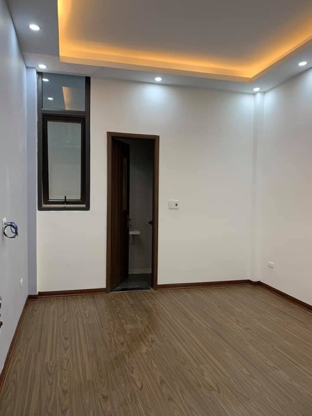 Bán nhà Ngõ Quỳnh Quận Hai Bà Trưng 5 tầng giá nhỉnh 3 tỷ thương lượng, pháp lý đầy đủ