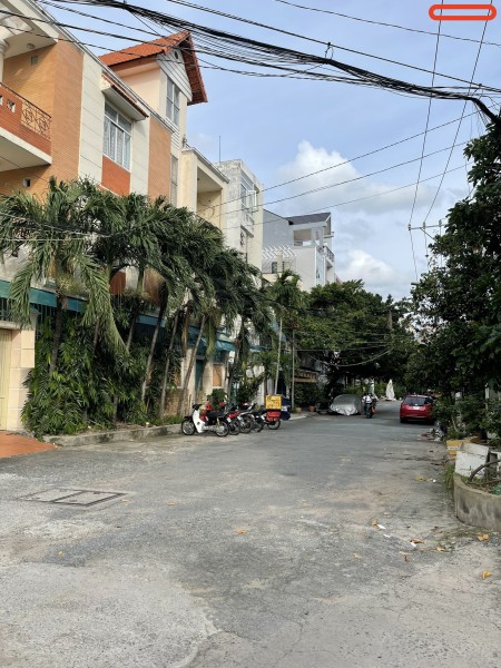 Biệt Thự Lô Góc D3 diện tích sử dụng 7,5 x 15m, 1 trệt, 3 lầu, 7 phòng, 8 nhà vệ sinh, lhcc