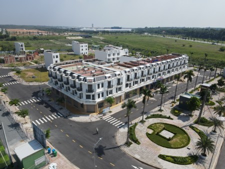 Cần bán nhà nguyên căn 1 trệt 2 lầu ở Phú Chánh Tân Uyên Bình Dương 2 mặt tiền kinh doanh