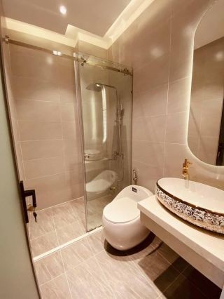 Bán gấp lô nhà phố 8 căn nhà nguyên căn đẹp, giá cả hợp lý, sổ hồng riêng, có hoàn công