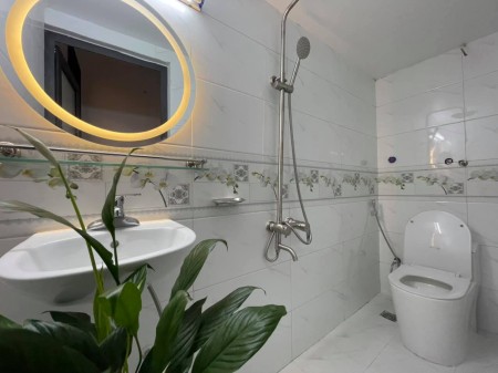 BÁN NHÀ GIÁP NHỊ, HOÀNG MAI - SIÊU ĐẸP - SÂN ĐỂ XE RỘNG - Ô TÔ GẦN - CHỈ NHỈNH 2 TỶ.