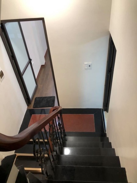 Bán Nhà Quận Hai Bà Trưng diện tích 35m2, 4 Tầng mt 4M, 5m ô tô tránh giá nhỉnh 3 tỷ