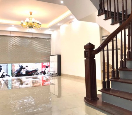 Bán nhà cầu Cốc ô tô đỗ cửa, tặng nội thất dtsd 37m2, 5 tầng, giá bán chỉ 2.95 tỷ, sổ sẵn