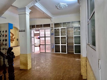 Bán nhà Chính chủ Hẻm 4m Quận 10 Mặt tiền 6m có 3 lầu giá 4,5 tỷ