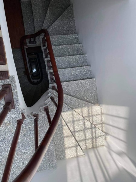Nhà Bồ Đề, đầu phố Nguyễn Văn Cừ, 53m2, 3,9 tỷ.
