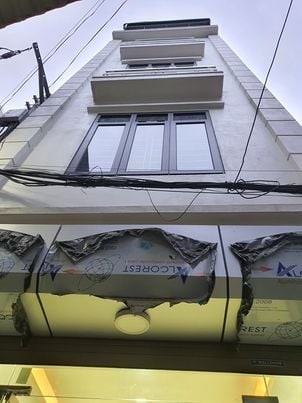 Bán nhà mặt phố Quận Hai Bà Trưng mặt tiền 4.2m Dt18m2 nhỏ tiền!