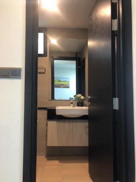 Cho thuê căn hộ 1 phòng ngủ full nội thất dtsd 57m2, tầng cao thoáng mát liên hệ 0792317869