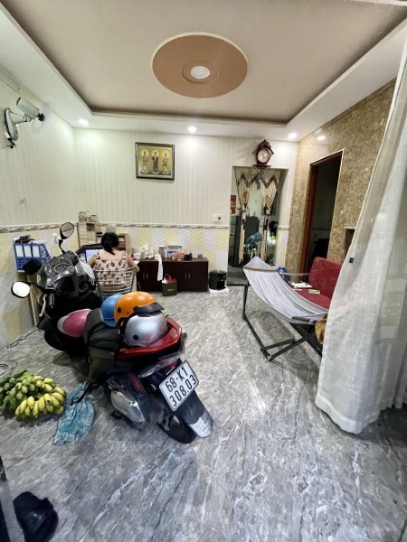 Nhà Phạm Văn Đồng, Gò Vấp, Hẻm Xe Tải Tránh Nhau, 48m2 Chỉ 4.45 Tỷ
