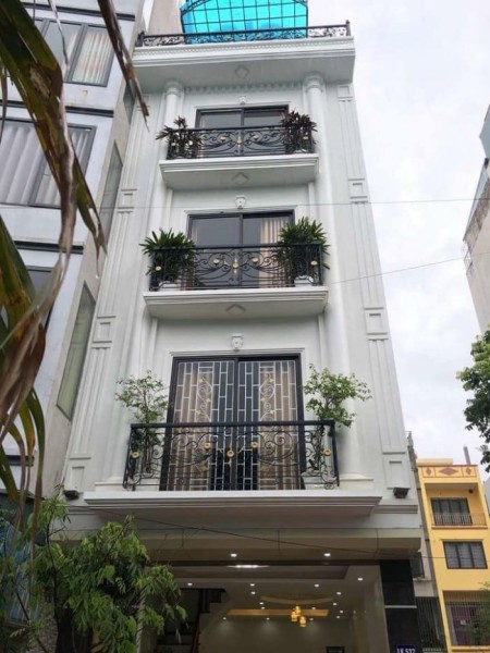 Bán Gấp nhà Nguyễn Khánh Toàn -KINH DOANH -Đẹp 46m2x5 tầng Cách Ô Tô 15m