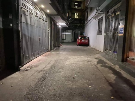Bán gấp căn nhà khu đô thị Xa La - Hà Đông 30m2 ; 5t tầng nhỉnh 2ty