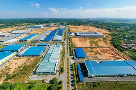 Bán đất công nghiệp tại Bắc Giang, DT từ 1ha đến 50ha, mặt QL đường rộng 60m, hạ tầng tốt, giá rẻ.