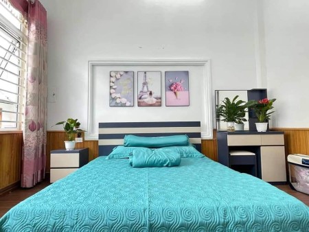 Bán nhà phố Quang Trung, lô góc 3 mặt tiền, ô tô đỗ cửa, 56m2, 5.15 tỷ.