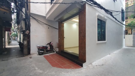 BÁN NHÀ YÊN HÒA, LÔ GÓC, ĐƯỜNG TO, NGÕ NÔNG, THÔNG, 46m2, 5,7 tỷ