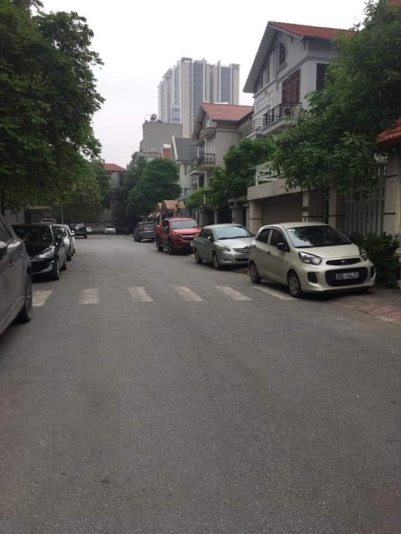 Bán nhà mặt ngõ Hoàng Quốc Việt, Cầu Giấy Plô ôtô KD ở ngay 98m2x4T MT 4m giá 13 tỷ 0902224679