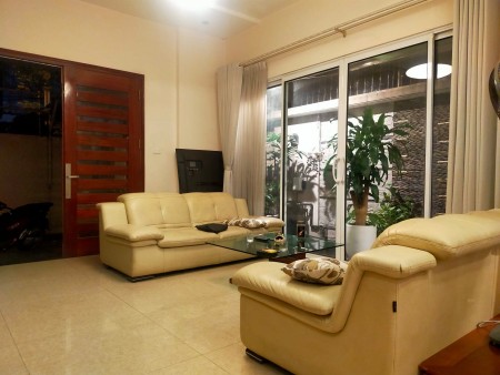Bán Gấp Nhà Phố Nguyễn Sơn Long Biên diện tích 200m2 3 tầng, mặt tiền 8m Chỉ 10 tỷ