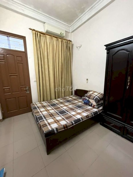 Cho thuê nhà nguyên căn 40m2 x 4 tầng tại Số 3 ngách 172/46/57 Âu Cơ ,Tây Hồ.