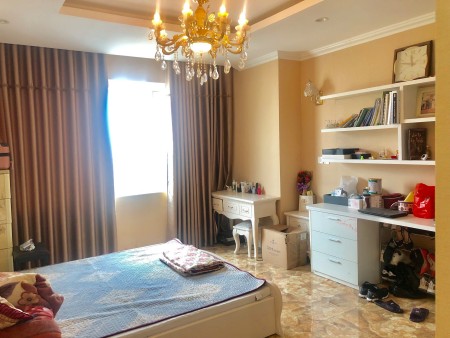 Bán Chung cư Hồ Gươm plaza Hà Đông 76m2, 2 ngủ, nội thất vip chỉ 1.x tỷ