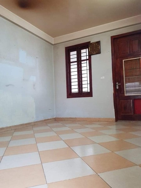 CẦU GIẤY . NHỈNH 5 TỶ CÓ NGAY NHÀ Ô TÔ 35M2 X 5 TẦNG KINH DOANH BẤT CHẤP