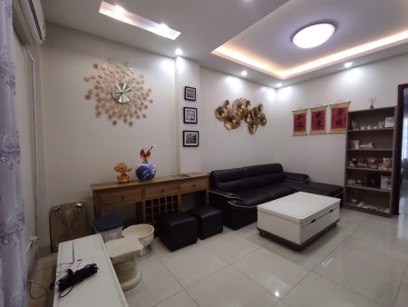 Bán nhà nguyên căn mặt phố Hồng Tiến Quận Long Biên diện tích 67m2 giá 18.8 tỷ