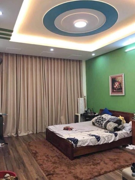 Bán gấp nhà Vũ Xuân Thiều, Long Biên, lô góc ô tô đỗ cửa vào nhà, kinh doanh sầm uất