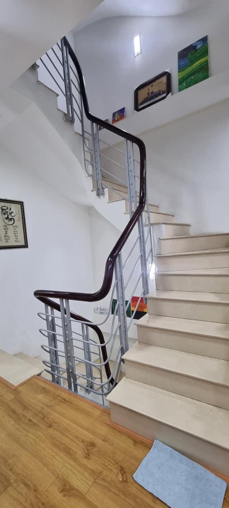 Nhà đẹp 5T full nội thất, 51m2 ngõ 162 Đội Cấn, MT 4.9m, chỉ 7.2 tỷ. LH 0392969999