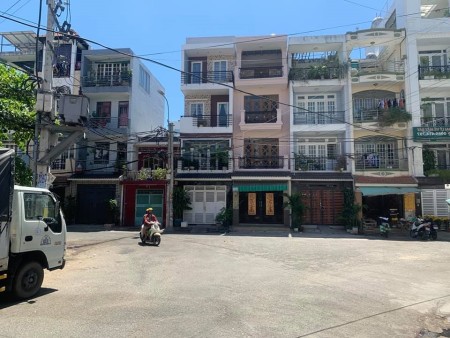 Bán nhà 10 tỷ Mặt tiền đường rộng 12m, ngay Trung tâm Phú Nhuận, Lê Tự Tài, P.4, 4 tầng lầu, (4 x 9.5m)