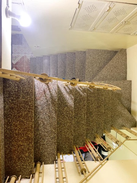 Bán nhà Tôn Đức Thắng diện tích sử dụng 24m2 giá bán 2.2 tỷ. Cực gần phố. 5 tầng ở luôn