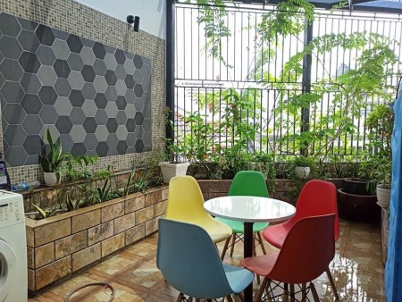 Phân Lô-Tặng nội thất, Nhà Việt Hưng, Long Biên, 42m, 5 tầng, mt 4m, 3.25 tỷ