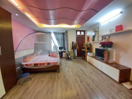 Cần bán nhà đường 19-5, Hà Đông, 60m2, nhà cực đẹp, chỉ hơn 4 tỷ