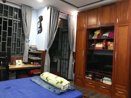 Bán nhà mới xây Quận Tân Phú 70m2 giá rẻ chỉ 5 tỷ hẻm xe hơi