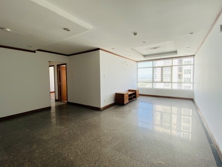 Cần cho thuê căn hộ Giai Việt Quận 8 liên hệ 0932496118 giá tốt 100 triệu/tháng, lhcc