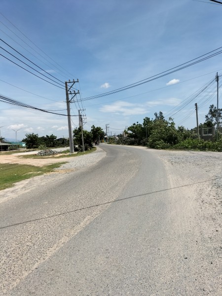 Bán đất thổ cư, ngay Thành Phố, diện tích 250m2, thổ cư 100m2, sổ hồng riêng giá 580tr