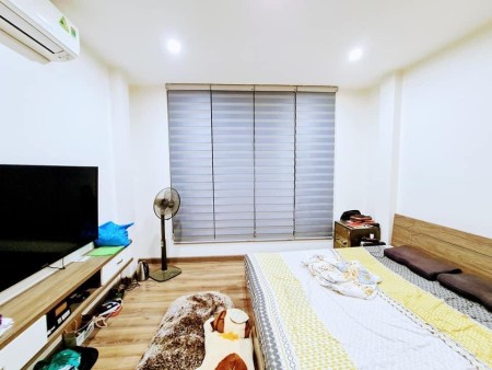 Bán Nhà Nguyễn Văn Cừ, ô tô đỗ cửa, rất gần phố, diện tích sử dụng 50m, giá 5.2 tỷ, lhcc