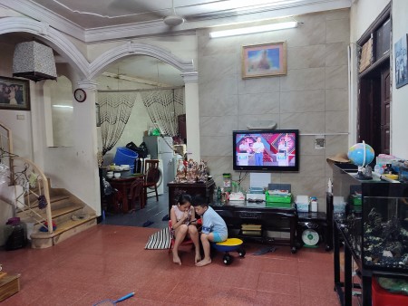 Bán nhà Văn Chương Đống Đa - NHÀ DIỆN TÍCH RỘNG - - GẦN Ô TÔ – Nhỉnh 3 tỷ