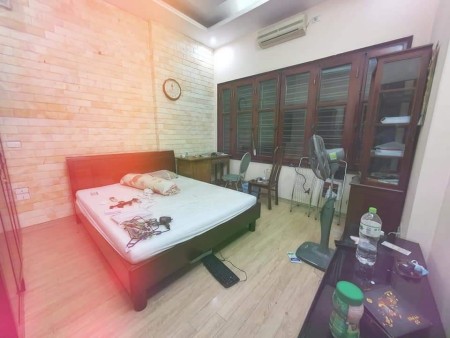 Cần Bán Nhà Nguyễn Trãi 45m2 giá 4.5 tỷ 50m mặt phố nhà đẹp, tự xây liên hệ 0879356959