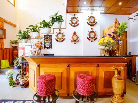 Chính chủ bán khách sạn mặt tiền đường Nguyễn Thị Minh Khai giá chỉ: