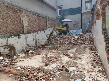Bán đất Mỹ Đình, sát đường Vũ Quỳnh, ngõ thông, oto, 57m2, mt rộng, giá 4.6 tỷ.
