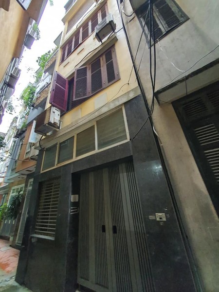 Bán nhà phố Nguyễn Trãi, 40m ra phố, tặng nội thất sịn nhà đẹp chủ tự xây giá siêu shock