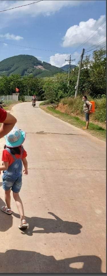 Bán đất sẵn nhà cấp 4, cuối đất có suối cách Đà Lạt 25km, đường lớn 6m rộng rãi,