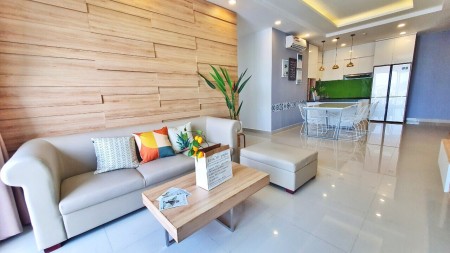 Bán gấp căn hộ diện tích 52m2 Melody đường Hoàng Hoa Thám, phường 2 giá 1.95 tỷ