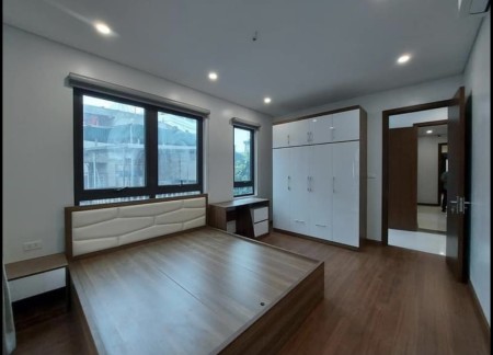 Bán nhà ở Lạc Long Quân, DT155m2, Dòng tiền tốt, giá 35.5 tỷ. (N21.1210)